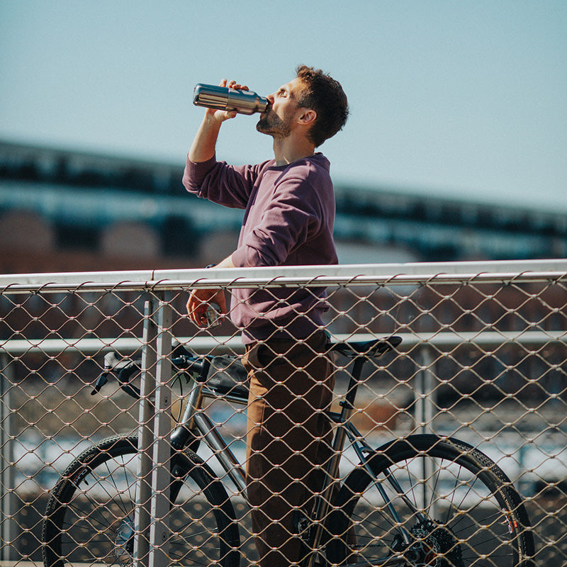 20oz-rise-reflect-with-bamboo-cap-k4 16oz_rise_reflect_man_bike_square.jpg