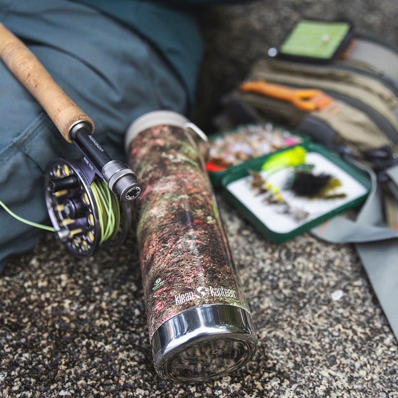 20oz-tkwide-with-cafe-cap-mossy-oak-g4 20oz_tumbler_mossyoak_rainbowtrout_flyfish_top_square.jpg