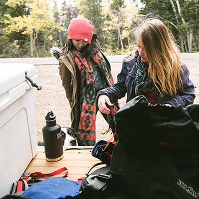 64oz-classic-with-loop-cap-r3 64oz_insulated_classic_backpackers_tailgate_square.jpg
