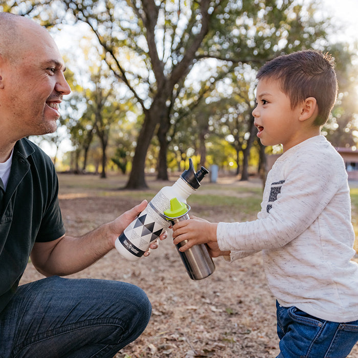 classic-kid-sippy-cap-o4 K12CNSIPPY-BS-sippy_cap_dad_lifestyle.jpg