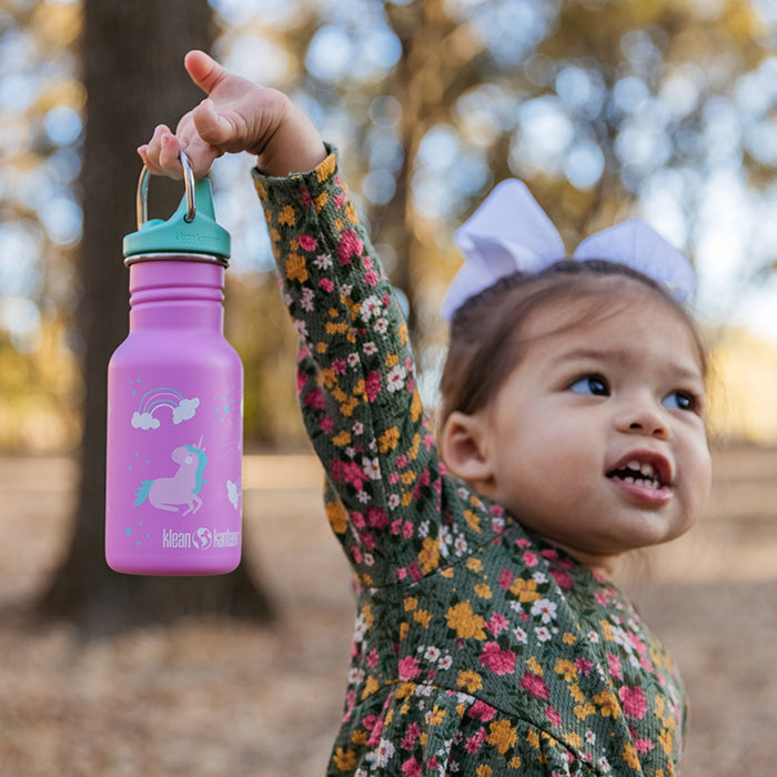 classic-kid-sippy-cap-o4 K12CNSIPPY-UN-kids_bottle_unicorn_lifestyle.jpg