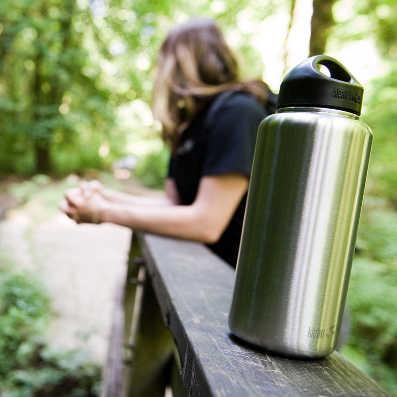 40oz-wide-with-loop-cap-c6 wide_40oz_bottle_bridge_closeup_square.jpg